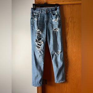 AE Ripped Mom Jean